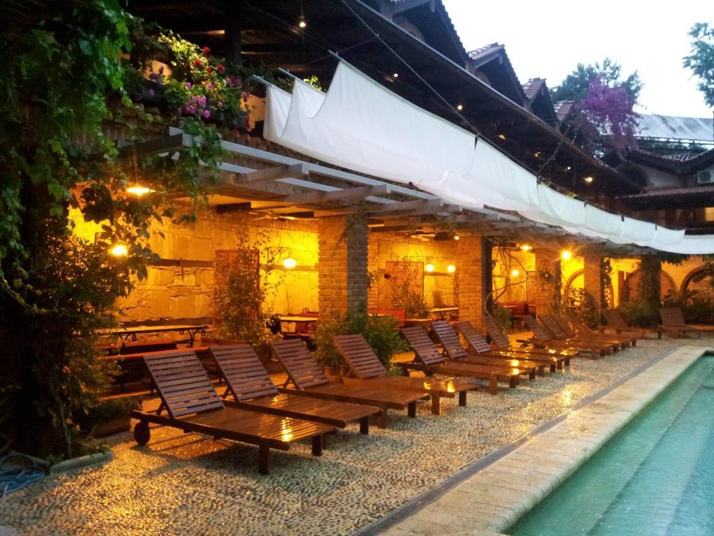 Hotel Restaurant Bujtina E Gjelit Tirana Exterior photo