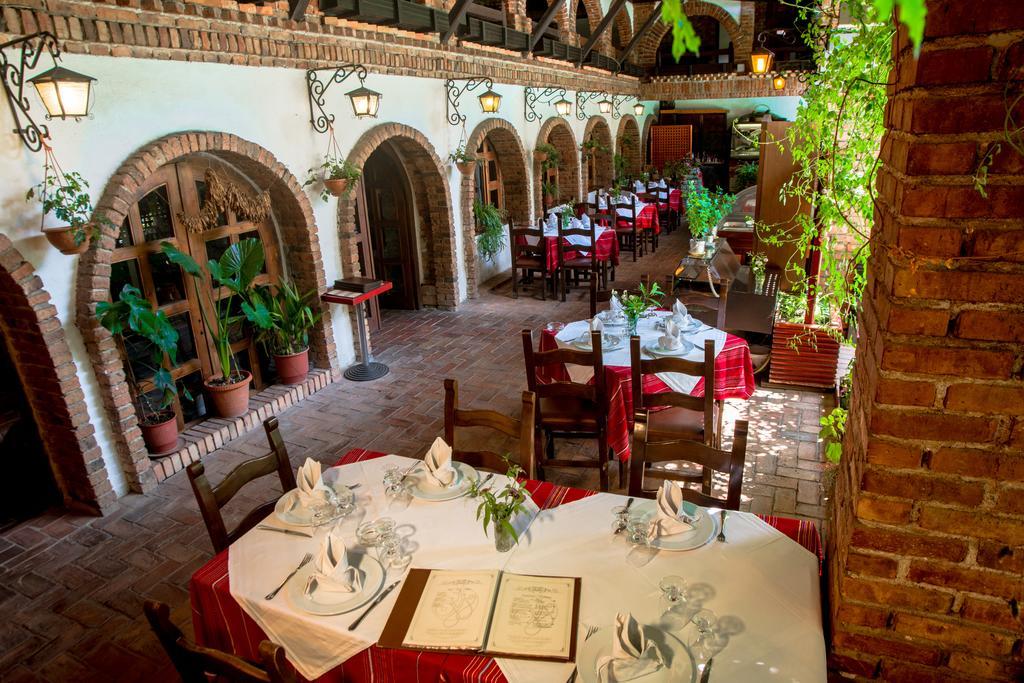 Hotel Restaurant Bujtina E Gjelit Tirana Exterior photo