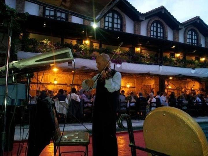 Hotel Restaurant Bujtina E Gjelit Tirana Exterior photo
