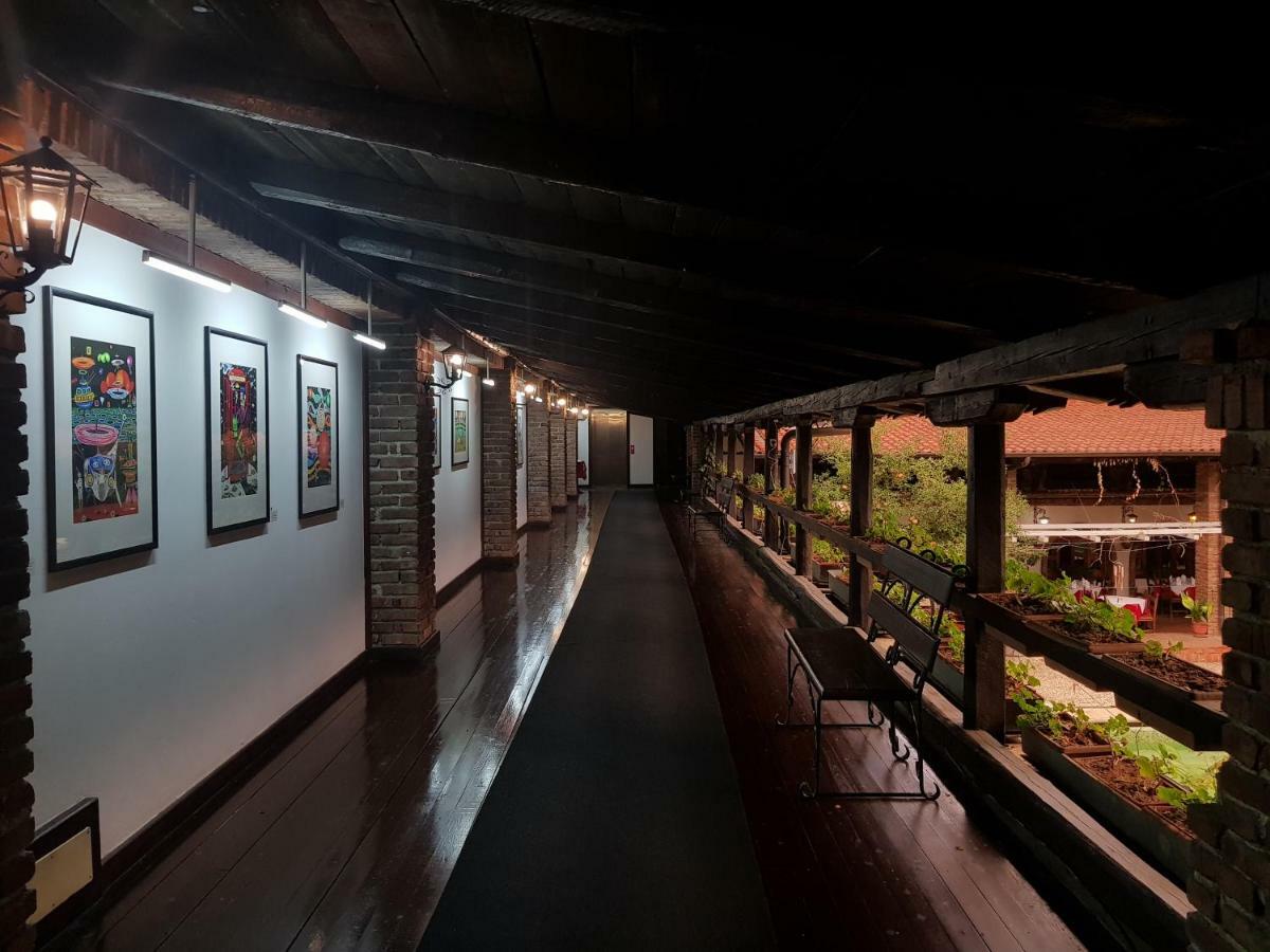 Hotel Restaurant Bujtina E Gjelit Tirana Exterior photo